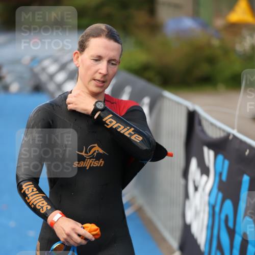 25.08.2024 - Elbe Triathlon Hamburg H.Heesch http://msf.ph/oto/6839392 25.08.2024 08:43:29 Schwimmen 117, 121, 142, 167, 190 meine-sportfotos.de