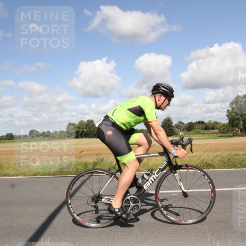 25.08.2024 - Elbe Triathlon Hamburg Fuchs,  Jonas http://msf.ph/oto/6839395 25.08.2024 10:59:43 Radfahren 1658, 765, 1689 meine-sportfotos.de