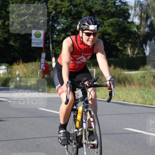 25.08.2024 - Elbe Triathlon Hamburg Fuchs,  Jonas http://msf.ph/oto/6839398 25.08.2024 09:36:31 Radfahren 258, 410, 119, 169, 308, 526, 190 meine-sportfotos.de