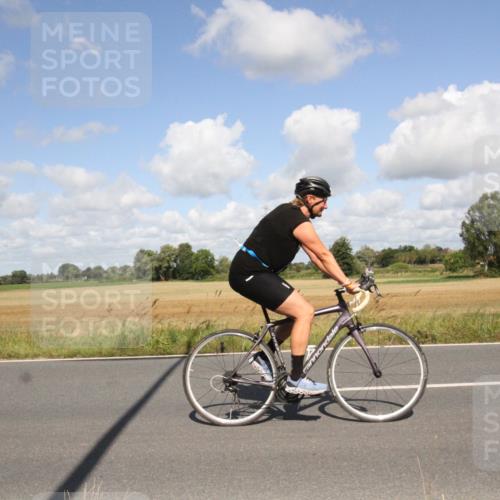 25.08.2024 - Elbe Triathlon Hamburg Fuchs,  Jonas http://msf.ph/oto/6839405 25.08.2024 10:59:53 Radfahren 1536, 1410 meine-sportfotos.de