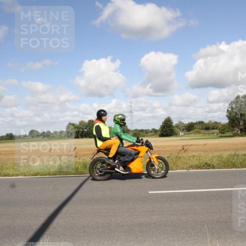 25.08.2024 - Elbe Triathlon Hamburg Fuchs,  Jonas http://msf.ph/oto/6839411 25.08.2024 10:59:54 Radfahren 1536, 1410 meine-sportfotos.de