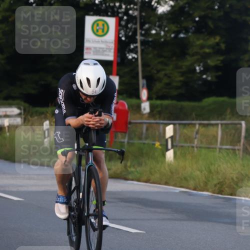 25.08.2024 - Elbe Triathlon Hamburg Fuchs,  Jonas http://msf.ph/oto/6839422 25.08.2024 08:54:42 Radfahren 158, 34, 39 meine-sportfotos.de