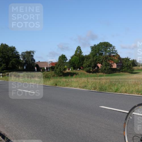 25.08.2024 - Elbe Triathlon Hamburg Fuchs,  Jonas http://msf.ph/oto/6839425 25.08.2024 09:36:31 Radfahren 258, 410, 119, 169, 308, 526, 190 meine-sportfotos.de