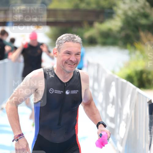 25.08.2024 - Elbe Triathlon Hamburg H.Heesch http://msf.ph/oto/6839428 25.08.2024 14:05:44 Schwimmen 4, 15, 17, 19, 22, 29 meine-sportfotos.de