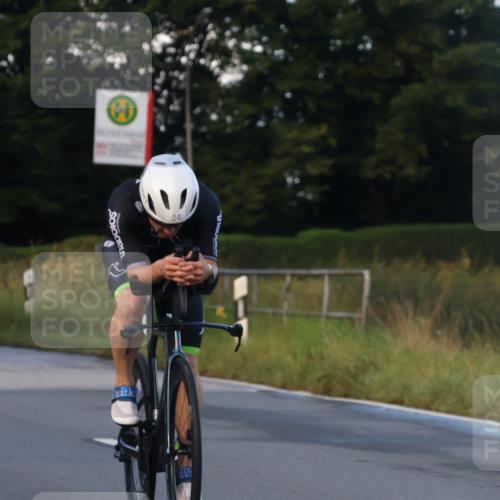 25.08.2024 - Elbe Triathlon Hamburg Fuchs,  Jonas http://msf.ph/oto/6839430 25.08.2024 08:54:43 Radfahren 158, 34, 39 meine-sportfotos.de