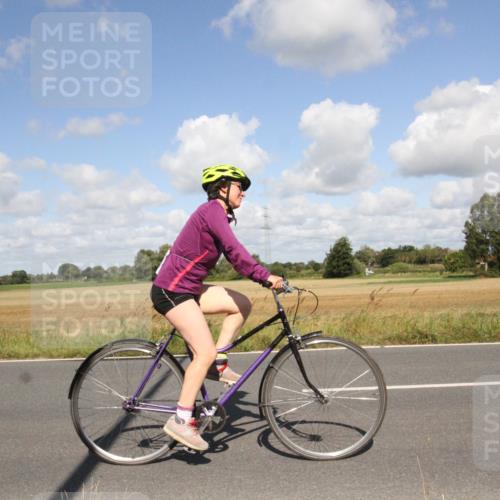 25.08.2024 - Elbe Triathlon Hamburg Fuchs,  Jonas http://msf.ph/oto/6839436 25.08.2024 11:00:10 Radfahren 690, 1630, 1511, 1690, 1557 meine-sportfotos.de