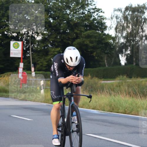 25.08.2024 - Elbe Triathlon Hamburg Fuchs,  Jonas http://msf.ph/oto/6839439 25.08.2024 08:54:43 Radfahren 158, 34, 39 meine-sportfotos.de