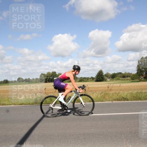 25.08.2024 - Elbe Triathlon Hamburg Fuchs,  Jonas http://msf.ph/oto/6839443 25.08.2024 11:00:11 Radfahren 690, 1630, 1511, 1690, 1557, 1484 meine-sportfotos.de