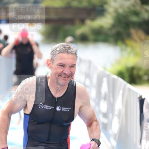 25.08.2024 - Elbe Triathlon Hamburg H.Heesch http://msf.ph/oto/6839446 25.08.2024 14:05:44 Schwimmen 4, 15, 17, 19, 22, 29 meine-sportfotos.de