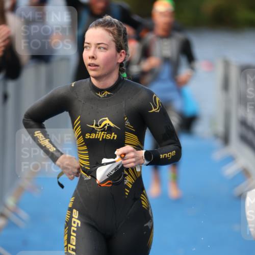 25.08.2024 - Elbe Triathlon Hamburg H.Heesch http://msf.ph/oto/6839456 25.08.2024 08:43:40 Schwimmen 110, 117, 121, 142, 153, 167, 176, 182, 190 meine-sportfotos.de