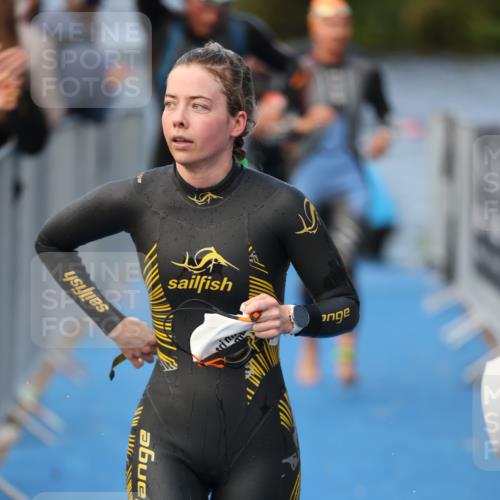 25.08.2024 - Elbe Triathlon Hamburg H.Heesch http://msf.ph/oto/6839460 25.08.2024 08:43:40 Schwimmen 110, 117, 121, 142, 153, 167, 176, 182, 190 meine-sportfotos.de