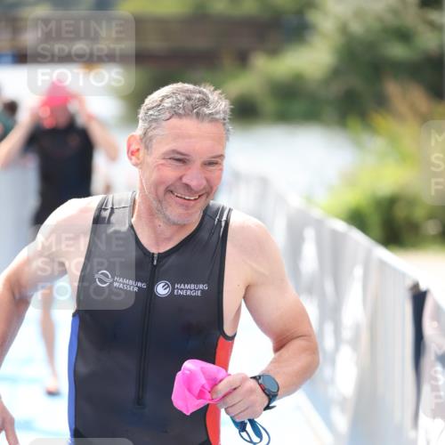 25.08.2024 - Elbe Triathlon Hamburg H.Heesch http://msf.ph/oto/6839466 25.08.2024 14:05:44 Schwimmen 4, 15, 17, 19, 22, 29 meine-sportfotos.de