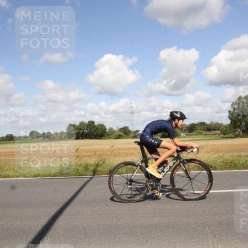 25.08.2024 - Elbe Triathlon Hamburg Fuchs,  Jonas http://msf.ph/oto/6839468 25.08.2024 11:00:30 Radfahren 1714, 1460 meine-sportfotos.de