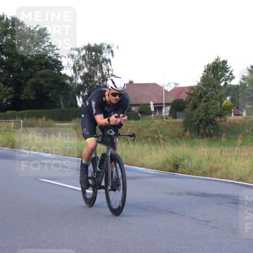 25.08.2024 - Elbe Triathlon Hamburg Fuchs,  Jonas http://msf.ph/oto/6839473 25.08.2024 08:54:45 Radfahren 34, 39 meine-sportfotos.de