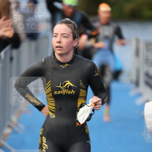 25.08.2024 - Elbe Triathlon Hamburg H.Heesch http://msf.ph/oto/6839474 25.08.2024 08:43:40 Schwimmen 110, 117, 121, 142, 153, 167, 176, 182, 190 meine-sportfotos.de
