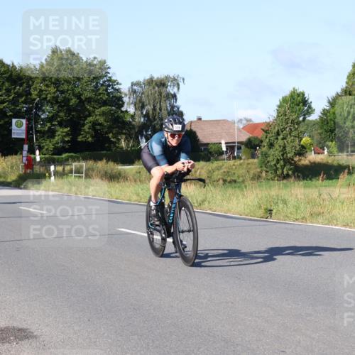 25.08.2024 - Elbe Triathlon Hamburg Fuchs,  Jonas http://msf.ph/oto/6839475 25.08.2024 09:36:35 Radfahren 119, 169, 308, 526, 190 meine-sportfotos.de