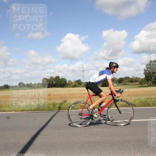 25.08.2024 - Elbe Triathlon Hamburg Fuchs,  Jonas http://msf.ph/oto/6839476 25.08.2024 11:00:36 Radfahren 1714, 1460 meine-sportfotos.de