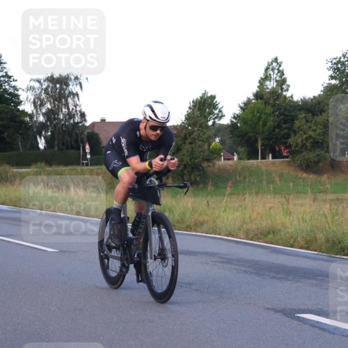 25.08.2024 - Elbe Triathlon Hamburg Fuchs,  Jonas http://msf.ph/oto/6839478 25.08.2024 08:54:45 Radfahren 34, 39 meine-sportfotos.de