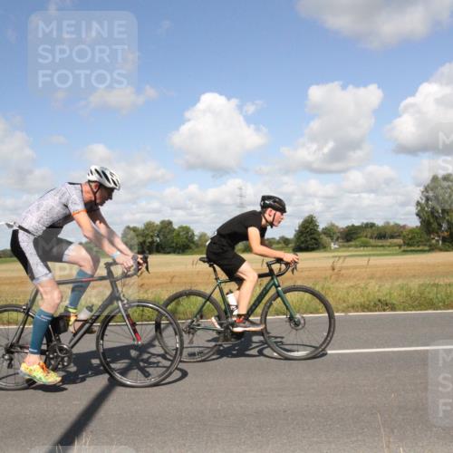 25.08.2024 - Elbe Triathlon Hamburg Fuchs,  Jonas http://msf.ph/oto/6839490 25.08.2024 11:00:46 Radfahren 750, 1610, 1463 meine-sportfotos.de
