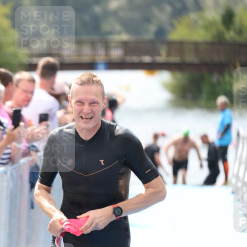 25.08.2024 - Elbe Triathlon Hamburg H.Heesch http://msf.ph/oto/6839512 25.08.2024 14:05:46 Schwimmen 4, 15, 17, 19, 22, 29 meine-sportfotos.de