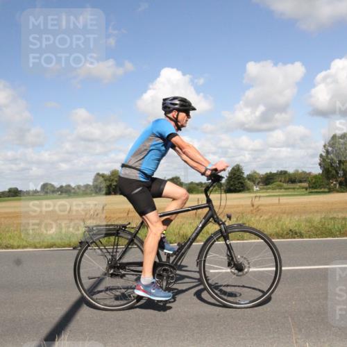 25.08.2024 - Elbe Triathlon Hamburg Fuchs,  Jonas http://msf.ph/oto/6839513 25.08.2024 11:00:58 Radfahren 1692, 1458, 1471, 1720, 1494 meine-sportfotos.de