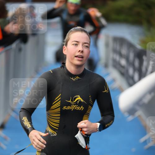 25.08.2024 - Elbe Triathlon Hamburg H.Heesch http://msf.ph/oto/6839534 25.08.2024 08:43:41 Schwimmen 110, 117, 121, 142, 153, 167, 176, 182, 190 meine-sportfotos.de