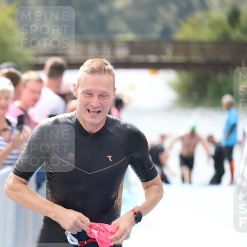 25.08.2024 - Elbe Triathlon Hamburg H.Heesch http://msf.ph/oto/6839539 25.08.2024 14:05:46 Schwimmen 4, 15, 17, 19, 22, 29 meine-sportfotos.de