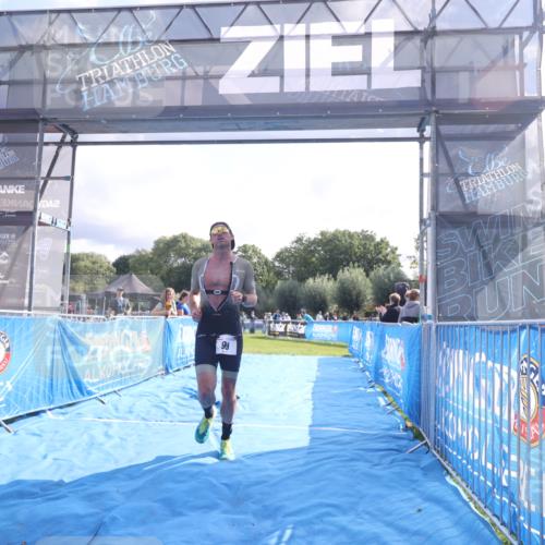 25.08.2024 - Elbe Triathlon Hamburg H.Heesch http://msf.ph/oto/6839557 25.08.2024 10:26:17 Ziel 60, 99 meine-sportfotos.de