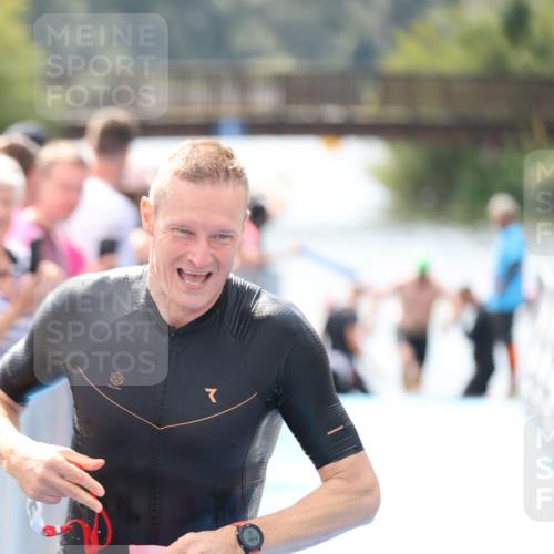 25.08.2024 - Elbe Triathlon Hamburg H.Heesch http://msf.ph/oto/6839560 25.08.2024 14:05:47 Schwimmen 15, 17, 19, 22, 29 meine-sportfotos.de