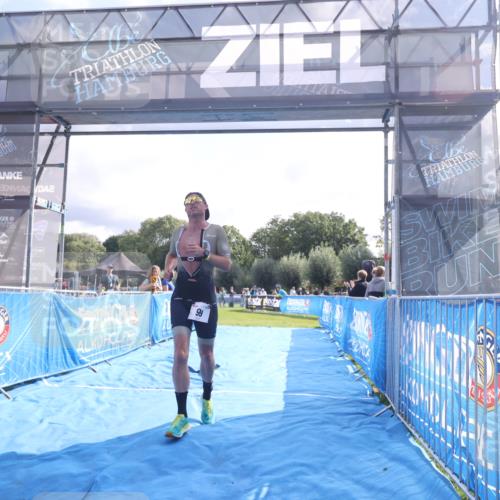 25.08.2024 - Elbe Triathlon Hamburg H.Heesch http://msf.ph/oto/6839573 25.08.2024 10:26:17 Ziel 60, 99 meine-sportfotos.de