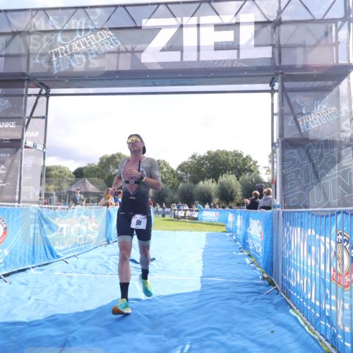 25.08.2024 - Elbe Triathlon Hamburg H.Heesch http://msf.ph/oto/6839579 25.08.2024 10:26:17 Ziel 60, 99 meine-sportfotos.de