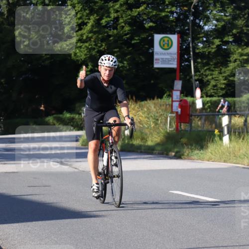 25.08.2024 - Elbe Triathlon Hamburg Fuchs,  Jonas http://msf.ph/oto/6839592 25.08.2024 09:36:49 Radfahren 281, 371, 430, 269 meine-sportfotos.de