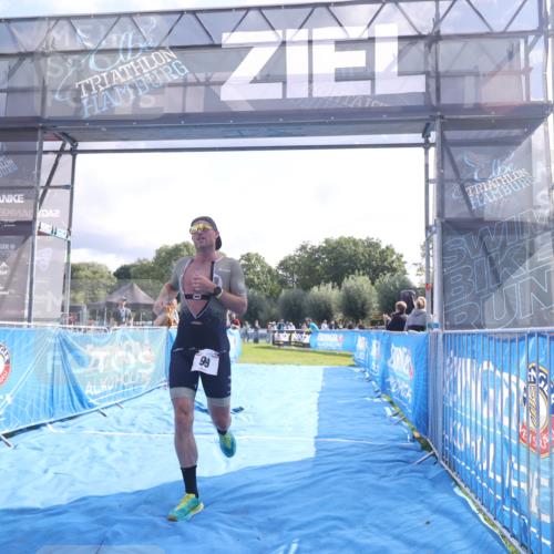 25.08.2024 - Elbe Triathlon Hamburg H.Heesch http://msf.ph/oto/6839595 25.08.2024 10:26:17 Ziel 60, 99 meine-sportfotos.de