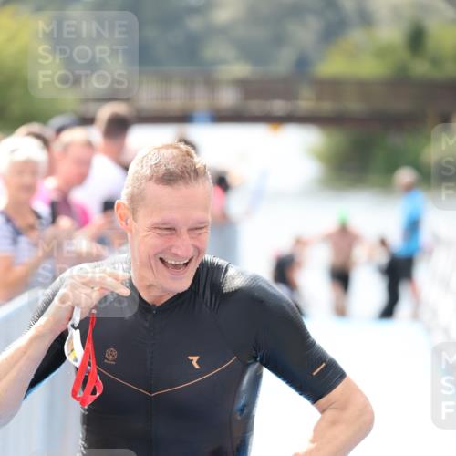 25.08.2024 - Elbe Triathlon Hamburg H.Heesch http://msf.ph/oto/6839597 25.08.2024 14:05:47 Schwimmen 15, 17, 19, 22, 29 meine-sportfotos.de