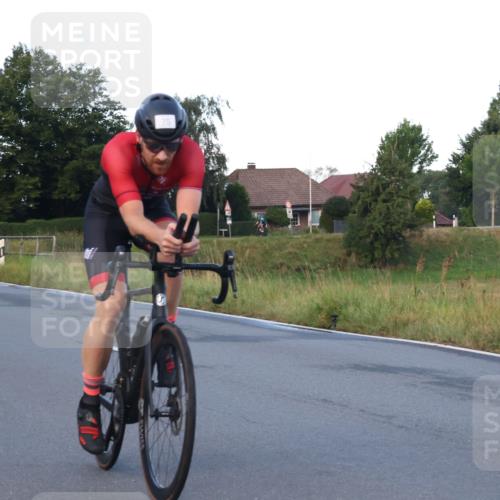 25.08.2024 - Elbe Triathlon Hamburg Fuchs,  Jonas http://msf.ph/oto/6839614 25.08.2024 08:55:03 Radfahren 91, 42, 75, 56, 48, 184 meine-sportfotos.de