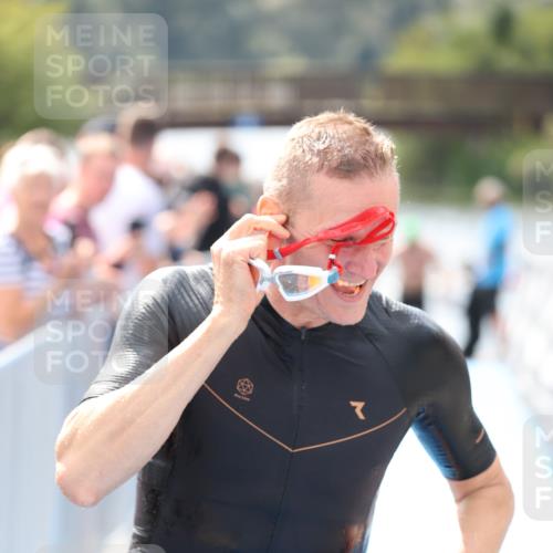 25.08.2024 - Elbe Triathlon Hamburg H.Heesch http://msf.ph/oto/6839624 25.08.2024 14:05:47 Schwimmen 15, 17, 19, 22, 29 meine-sportfotos.de