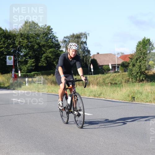 25.08.2024 - Elbe Triathlon Hamburg Fuchs,  Jonas http://msf.ph/oto/6839634 25.08.2024 09:36:50 Radfahren 281, 371, 430, 269 meine-sportfotos.de