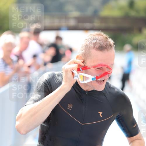 25.08.2024 - Elbe Triathlon Hamburg H.Heesch http://msf.ph/oto/6839636 25.08.2024 14:05:47 Schwimmen 15, 17, 19, 22, 29 meine-sportfotos.de