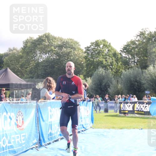 25.08.2024 - Elbe Triathlon Hamburg H.Heesch http://msf.ph/oto/6839641 25.08.2024 10:26:23 Ziel 60, 99 meine-sportfotos.de