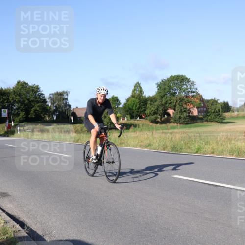 25.08.2024 - Elbe Triathlon Hamburg Fuchs,  Jonas http://msf.ph/oto/6839648 25.08.2024 09:36:51 Radfahren 281, 371, 430, 269 meine-sportfotos.de