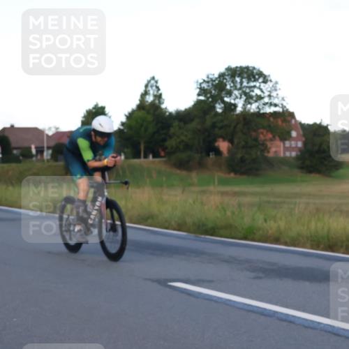 25.08.2024 - Elbe Triathlon Hamburg Fuchs,  Jonas http://msf.ph/oto/6839653 25.08.2024 08:55:05 Radfahren 91, 42, 75, 56, 48, 184, 134 meine-sportfotos.de