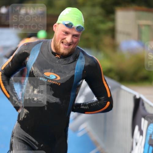 25.08.2024 - Elbe Triathlon Hamburg H.Heesch http://msf.ph/oto/6839660 25.08.2024 08:43:43 Schwimmen 110, 117, 121, 142, 153, 167, 176, 182, 190 meine-sportfotos.de