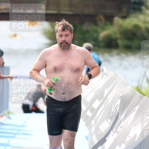 25.08.2024 - Elbe Triathlon Hamburg H.Heesch http://msf.ph/oto/6839662 25.08.2024 14:05:56 Schwimmen 6, 15, 17, 19, 23, 29 meine-sportfotos.de
