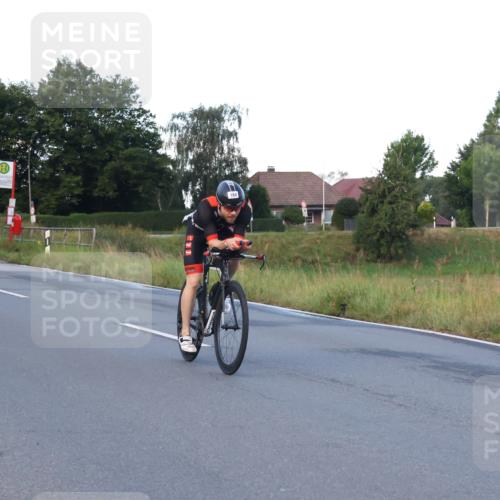25.08.2024 - Elbe Triathlon Hamburg Fuchs,  Jonas http://msf.ph/oto/6839685 25.08.2024 08:55:08 Radfahren 42, 75, 56, 48, 184, 134 meine-sportfotos.de