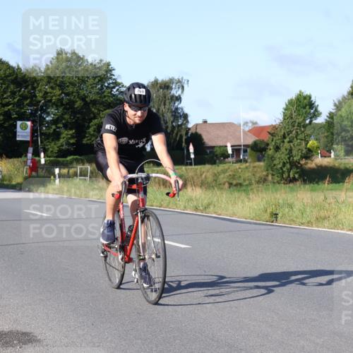 25.08.2024 - Elbe Triathlon Hamburg Fuchs,  Jonas http://msf.ph/oto/6839689 25.08.2024 09:36:56 Radfahren 430, 269, 246 meine-sportfotos.de