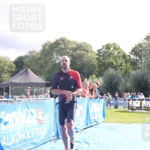 25.08.2024 - Elbe Triathlon Hamburg H.Heesch http://msf.ph/oto/6839690 25.08.2024 10:26:23 Ziel 60, 99 meine-sportfotos.de