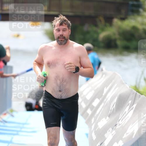 25.08.2024 - Elbe Triathlon Hamburg H.Heesch http://msf.ph/oto/6839691 25.08.2024 14:05:56 Schwimmen 6, 15, 17, 19, 23, 29 meine-sportfotos.de