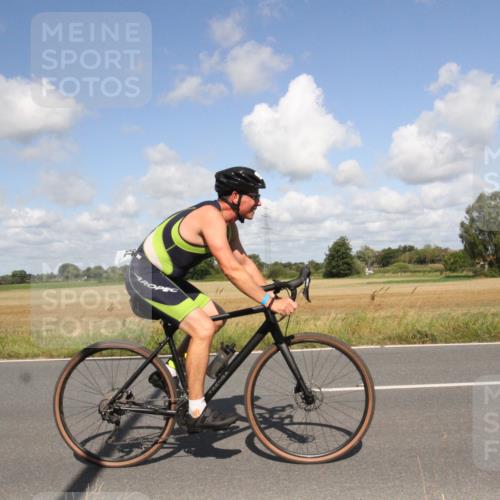 25.08.2024 - Elbe Triathlon Hamburg Fuchs,  Jonas http://msf.ph/oto/6839694 25.08.2024 11:01:57 Radfahren 782, 1646, 785, 1696 meine-sportfotos.de