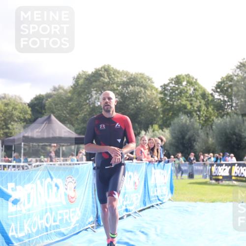 25.08.2024 - Elbe Triathlon Hamburg H.Heesch http://msf.ph/oto/6839695 25.08.2024 10:26:23 Ziel 60, 99 meine-sportfotos.de