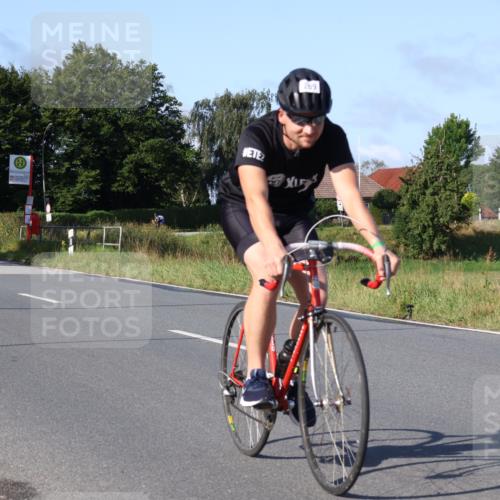 25.08.2024 - Elbe Triathlon Hamburg Fuchs,  Jonas http://msf.ph/oto/6839697 25.08.2024 09:36:56 Radfahren 430, 269, 246 meine-sportfotos.de